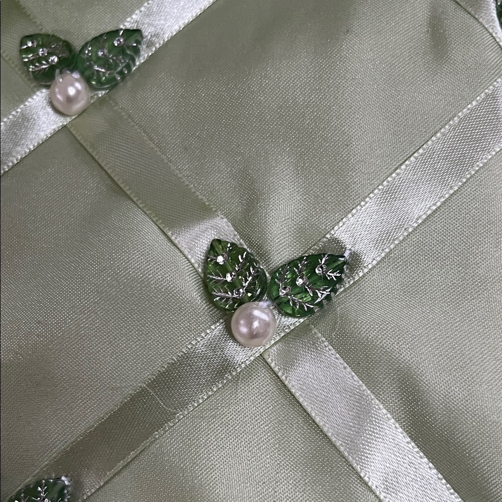Martha Stewart Vintage Satin Green Tree Skirt and Stocking - Picture 4 of 6
